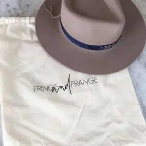 Fringe and Frange | Accessories | Fringe And Frange Moon  display picture 1